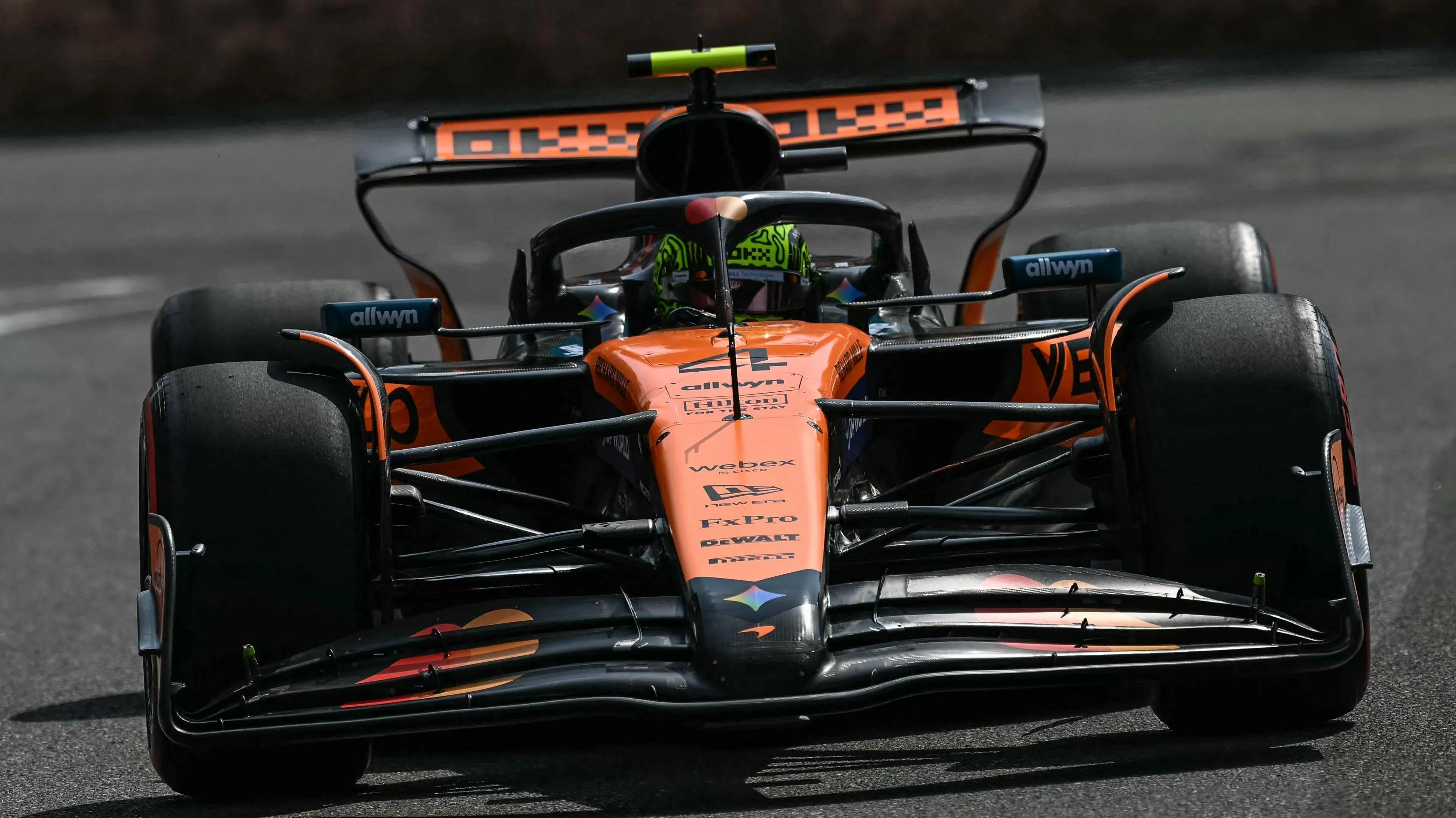 Lando Norris Edges Out Oscar Piastri in Baku FP1